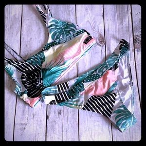 Sporty Roxy bikini